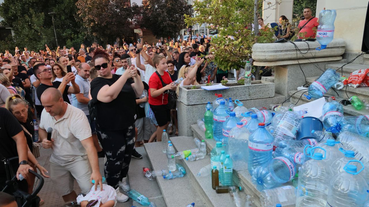 „До гуша ни дойде от обещания“: Плевен отново на протест заради безводието