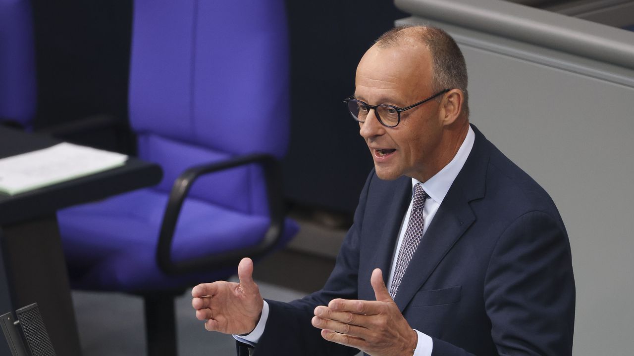 Мерц с остра критика към Орбан по време на срещата в Копенхаген