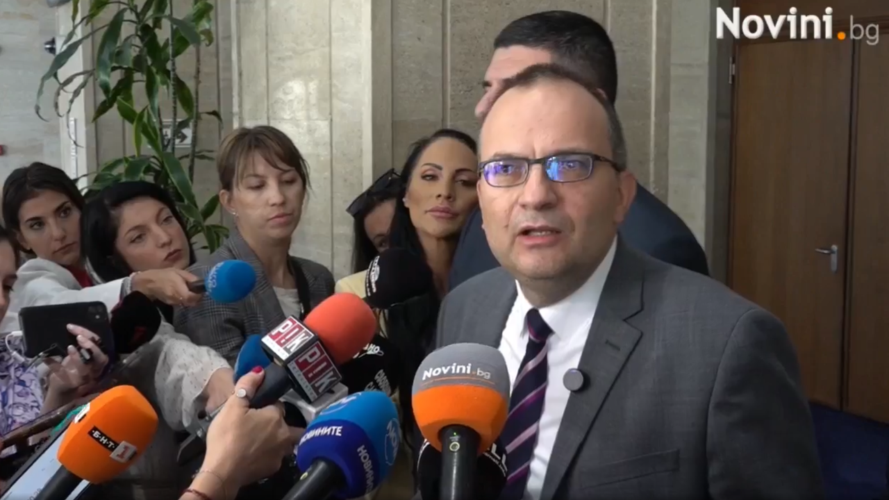 Бюджетът е пробит, дефицитът е изпуснат. Това правителство на новото