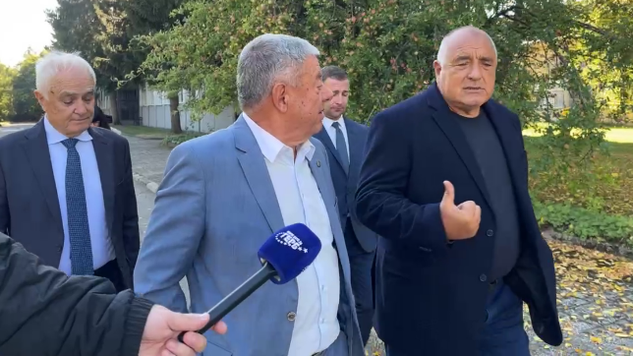 Лидерът на ГЕРБ Бойко Борисов е на посещение в завод