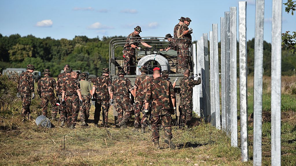 Всички 18-годишни трябва да се регистрират за военна служба и
