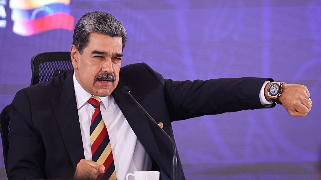 Не война, не война, не война, да мир, да мир,