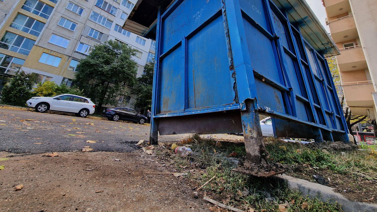 Некачествен уличен ремонт в Младост 4 - Булфото