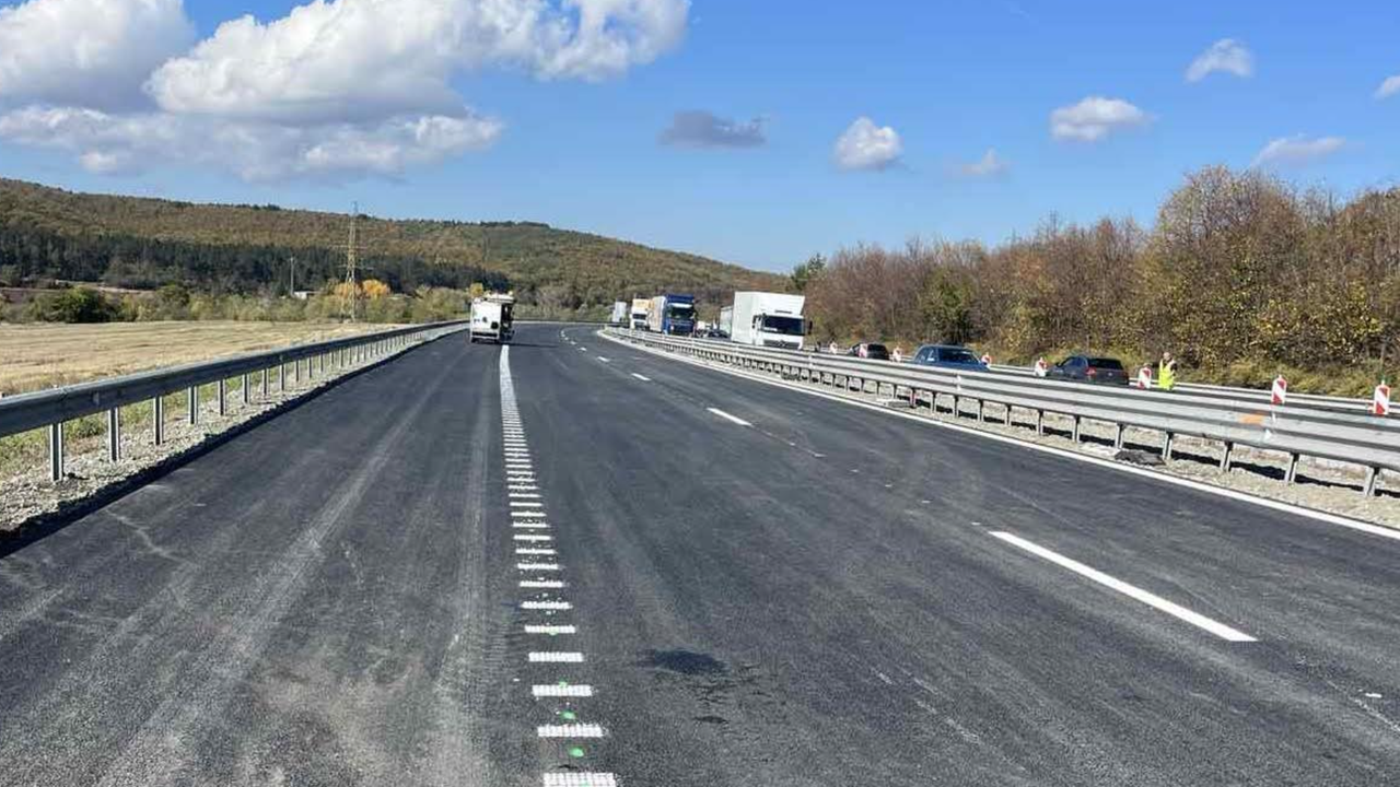 За пътуващите в посока Стара Загора:-за МПС над 12 т,