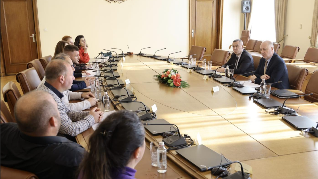 Дискутирани бяха и механизмите за осигуряване на стабилно финансиране на