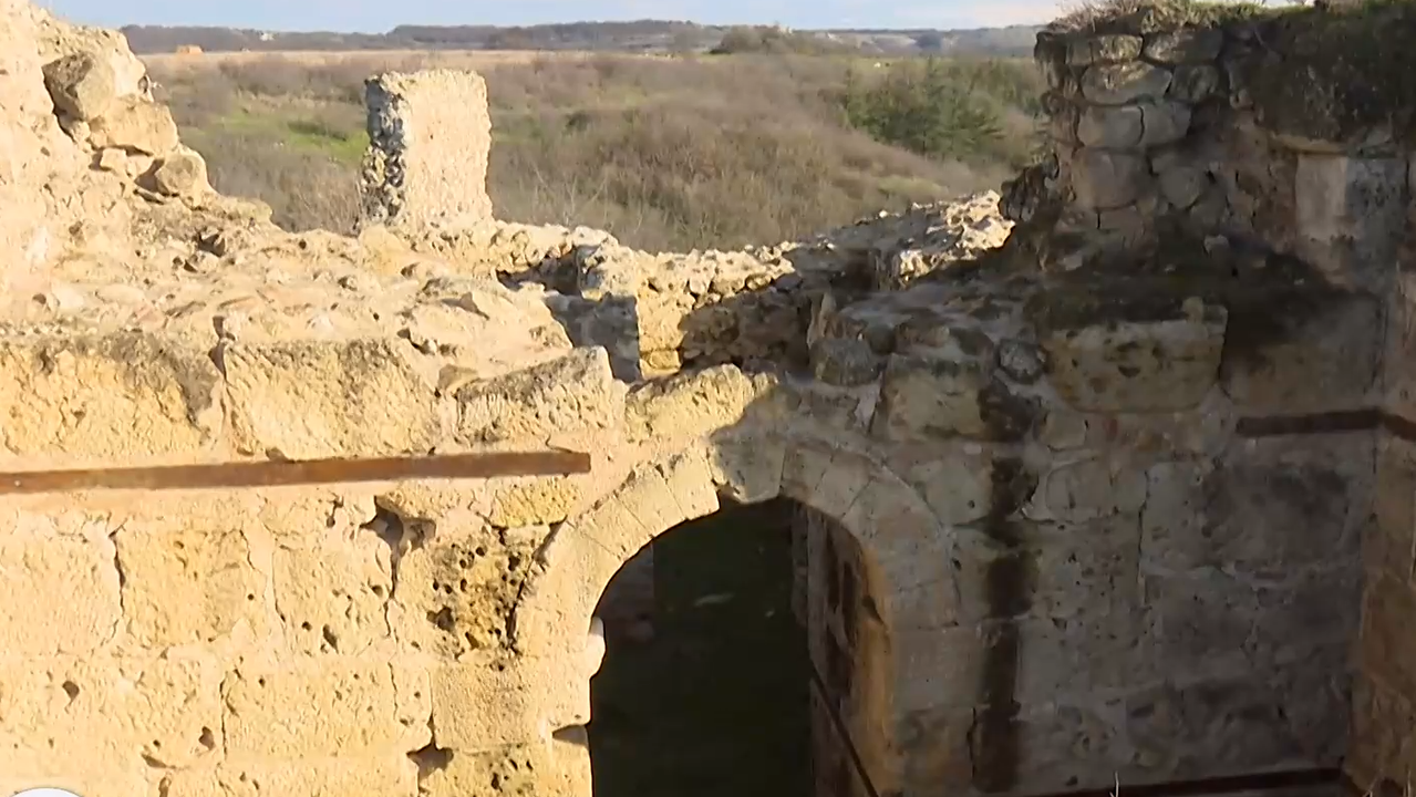 Съвсем наскоро в района на Варна една мистична крепост разкри