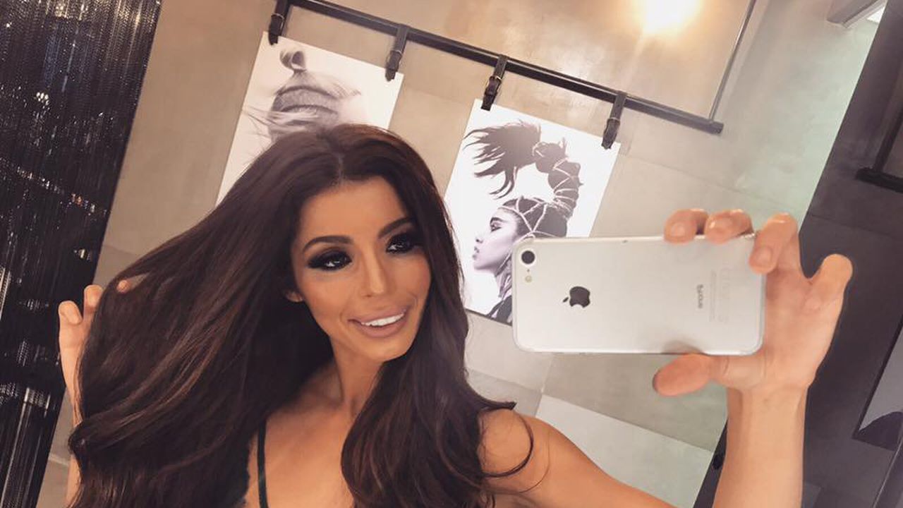 Мегз си сложи мигли от норка