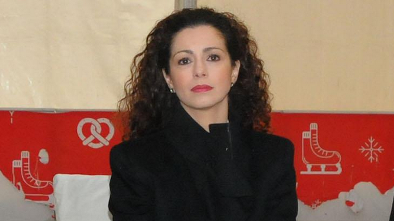 Елена Петрова скочи на Емануела