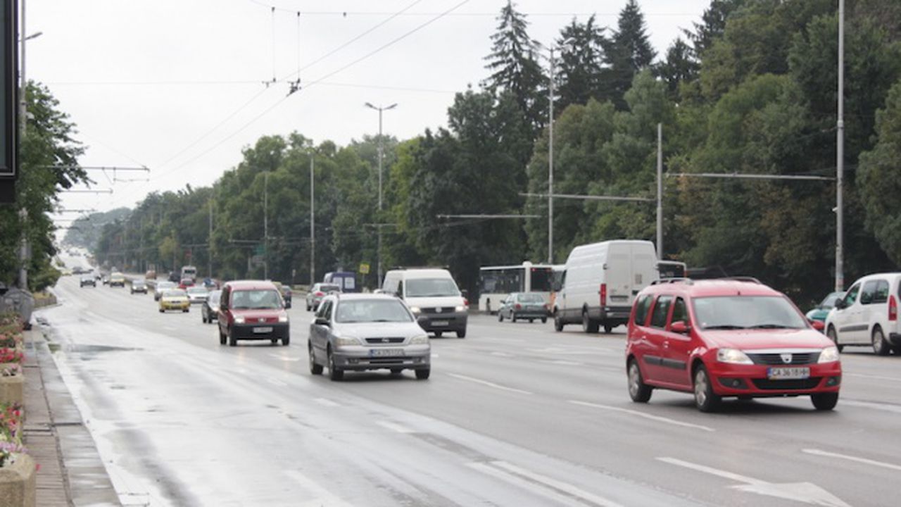 Временно променят движението в София