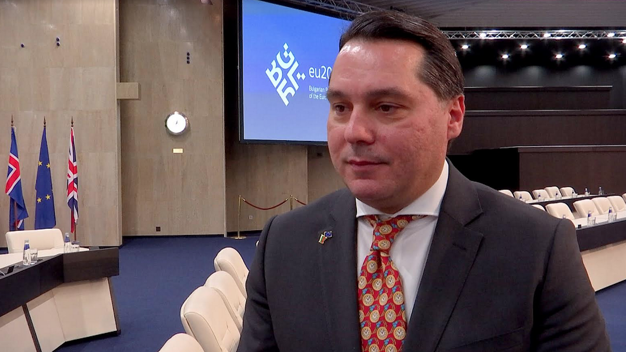 Борислав Велков разкри как НДК съхранява българското изкуство и традиция (снимки+видео)
