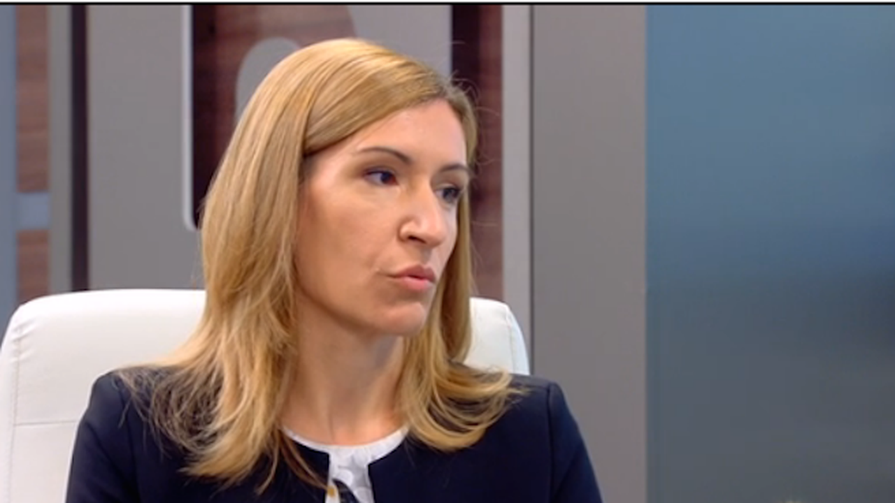 Ангелкова: Не разбирам защо цяло лято се говори само за Слънчев бряг, това е курорт за забавления (в