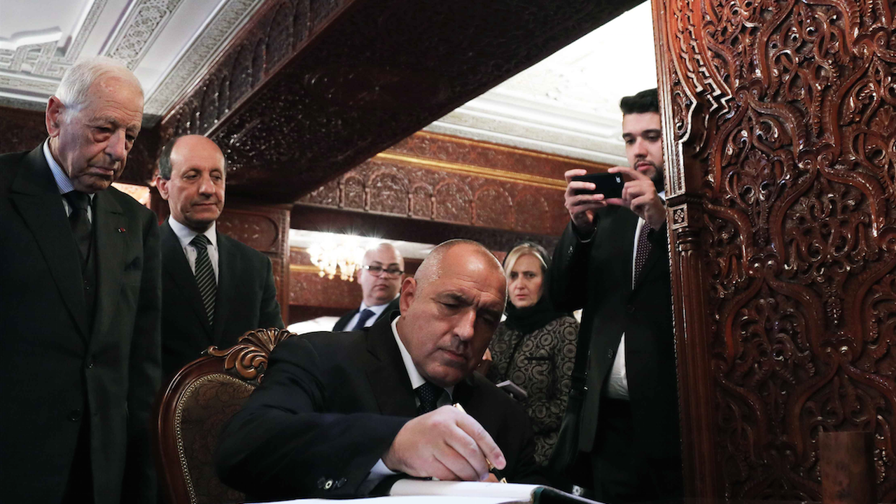Борисов поднесе цветя на пред саркофага в гробницата на крал Мохамед V и крал Хасан II (снимки)