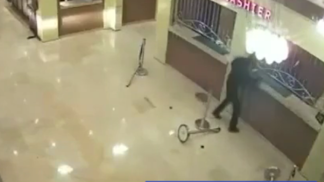Вижте ексклузивни кадри от обира в казиното на Коко Динев (видео)