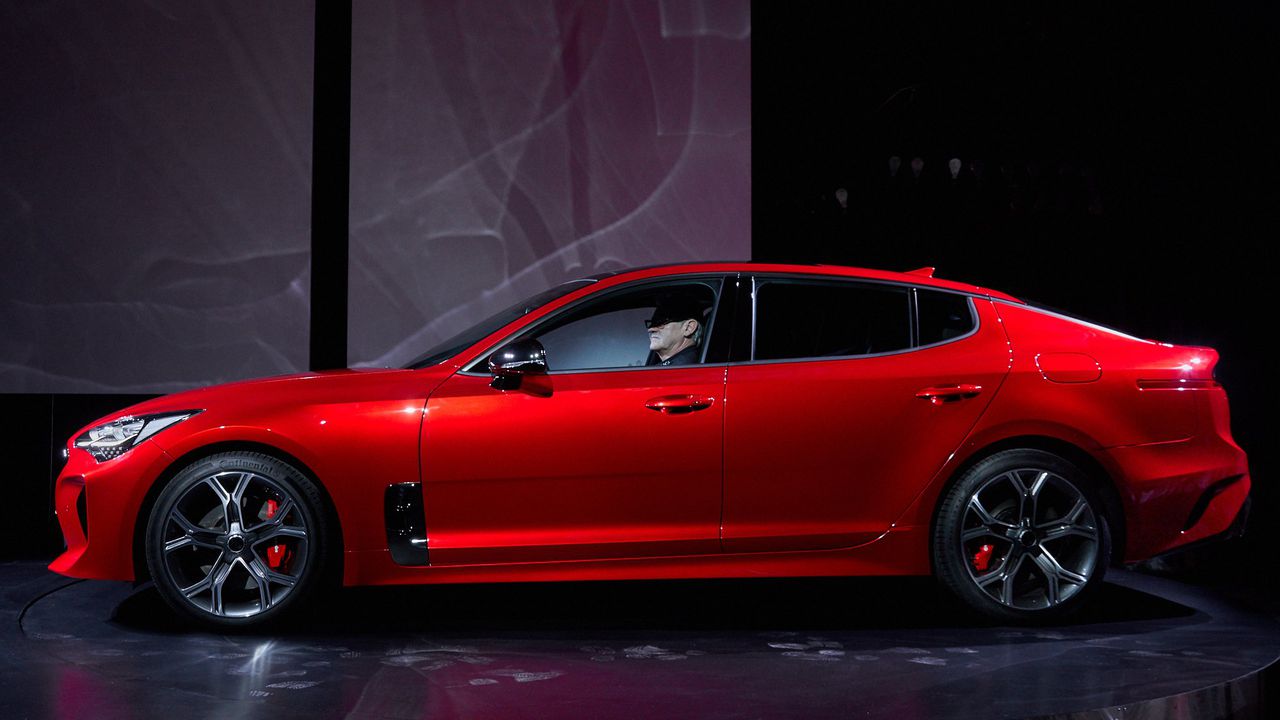KIA представя най-бързия си автомобил на Sofia Motor Show