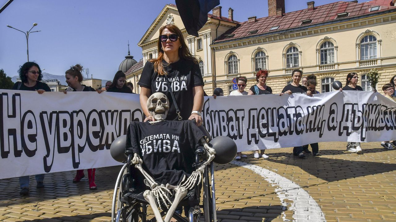 Протестиращите майки ще съдят хората, които ги дискриминират