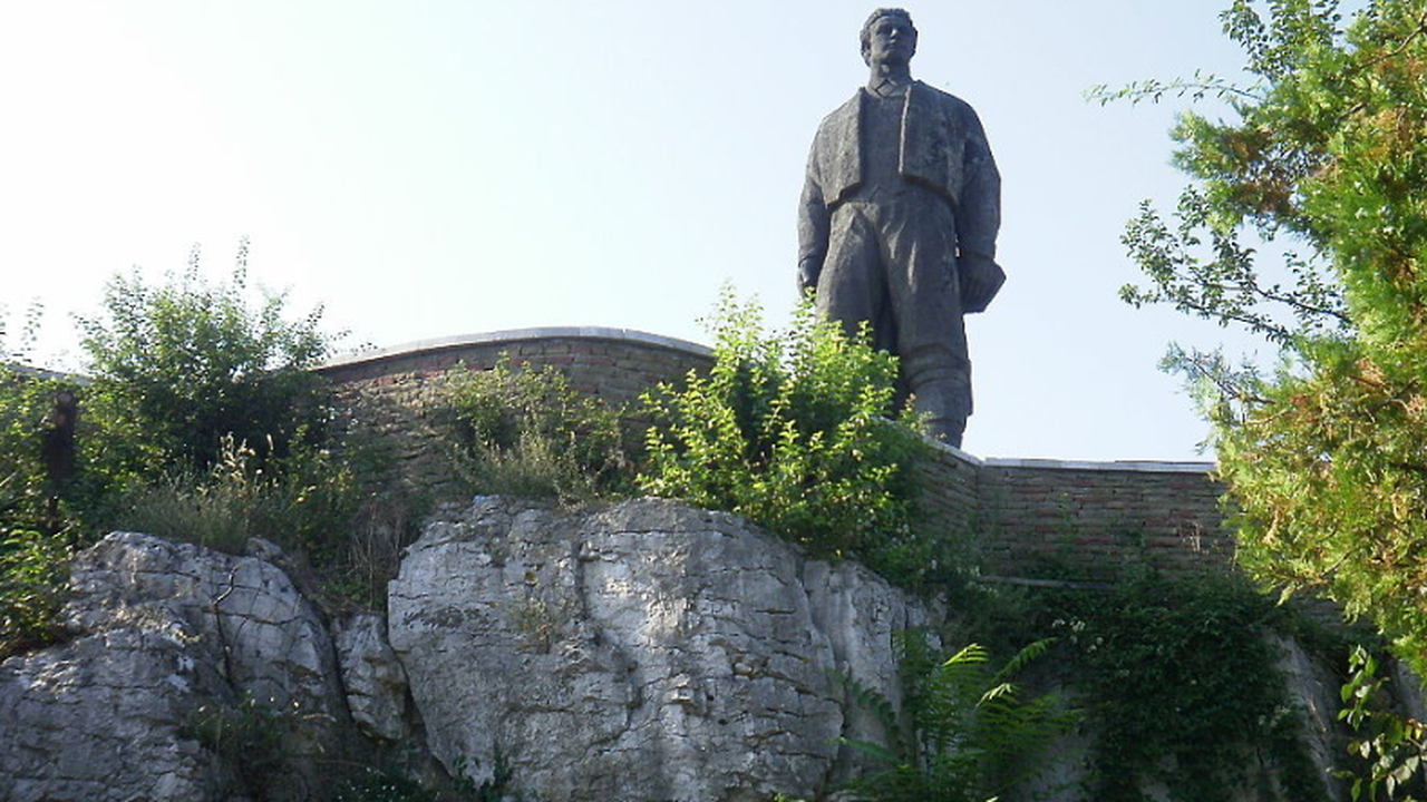 Откриват паметник на Васил Левски в гр. Своге
