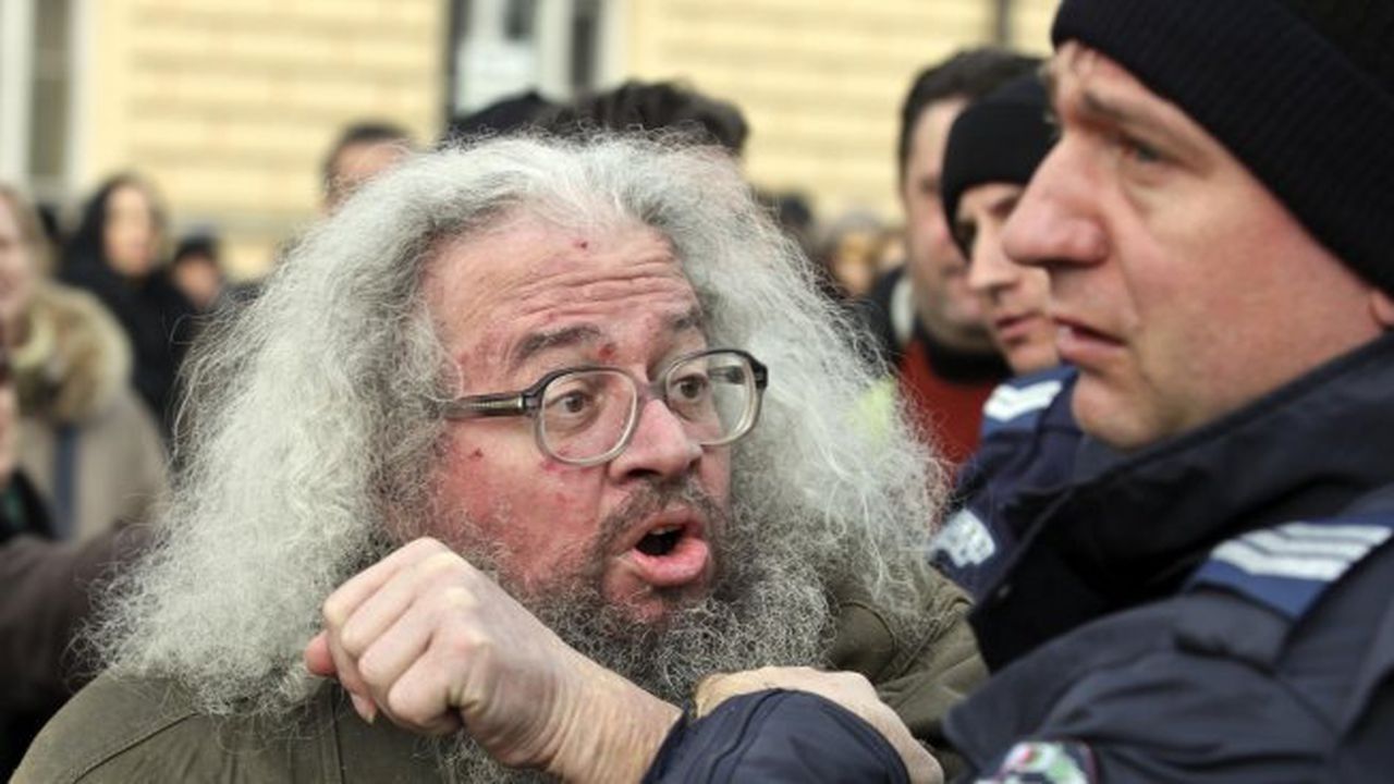 Босия се оказа с отнета шофьорска книжка, нарушил почти всички правила за движение