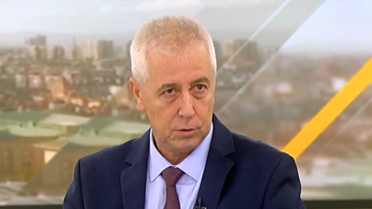 Здравният министър: На ден пристигат доста жалби