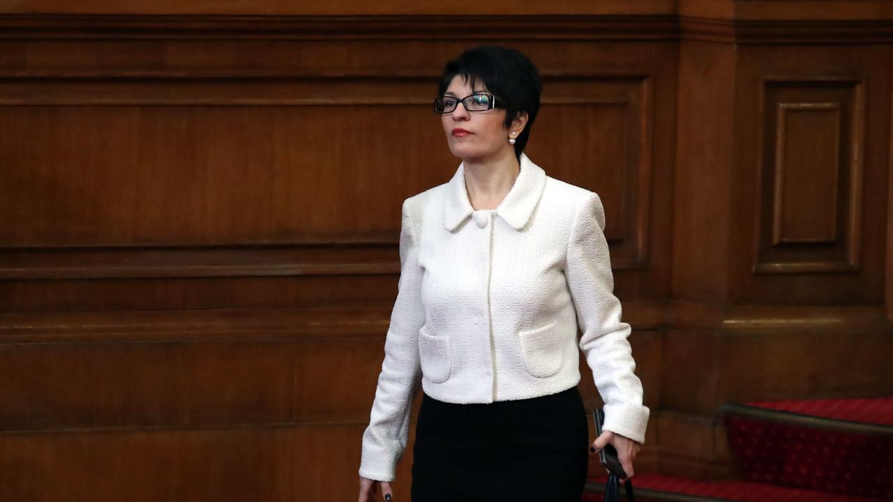 Десислава Атанасова: Очаквайте само истината от ГЕРБ! Всички помнят старите рани (видео)