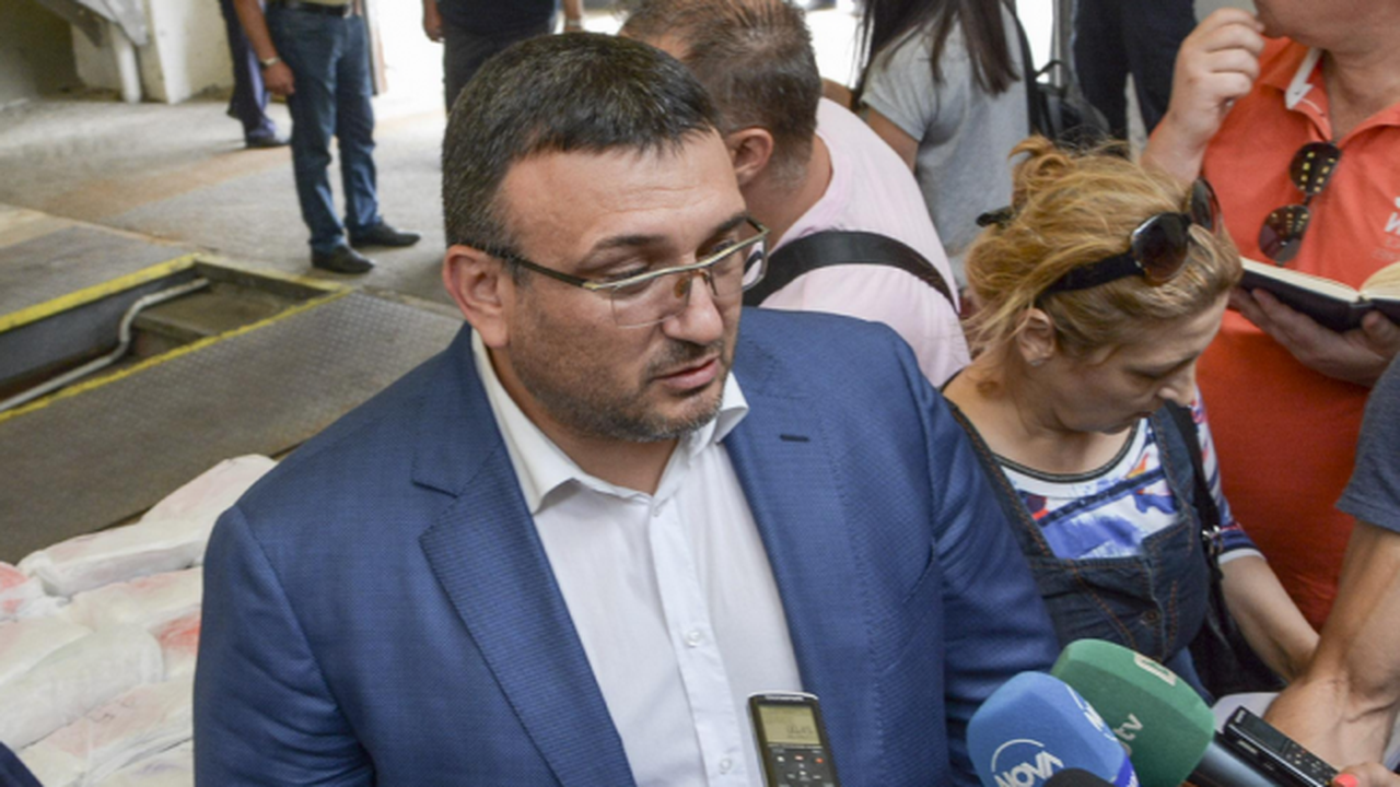 Младен Маринов с подробности за взривения банкомат