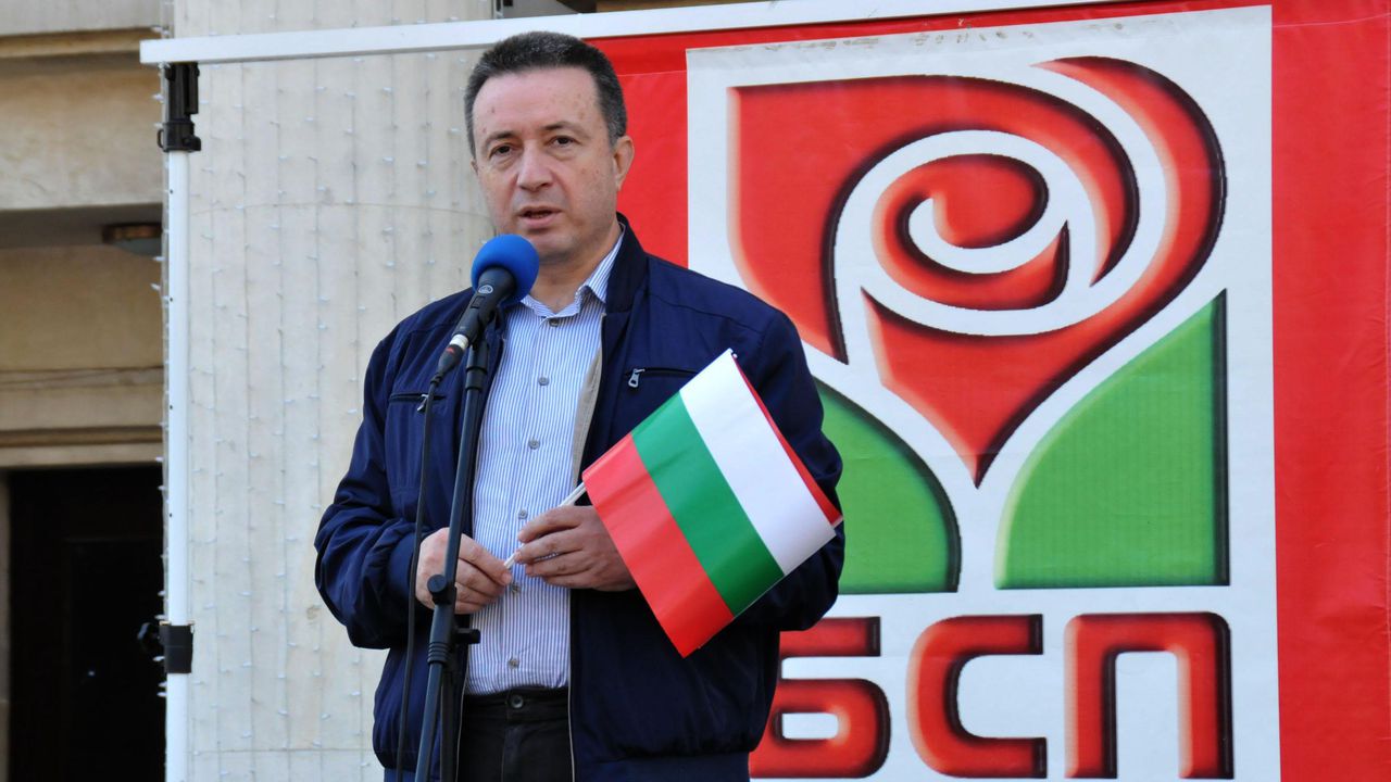 Нинова може да се сблъска с доверените си хора, смята Янаки Стоилов