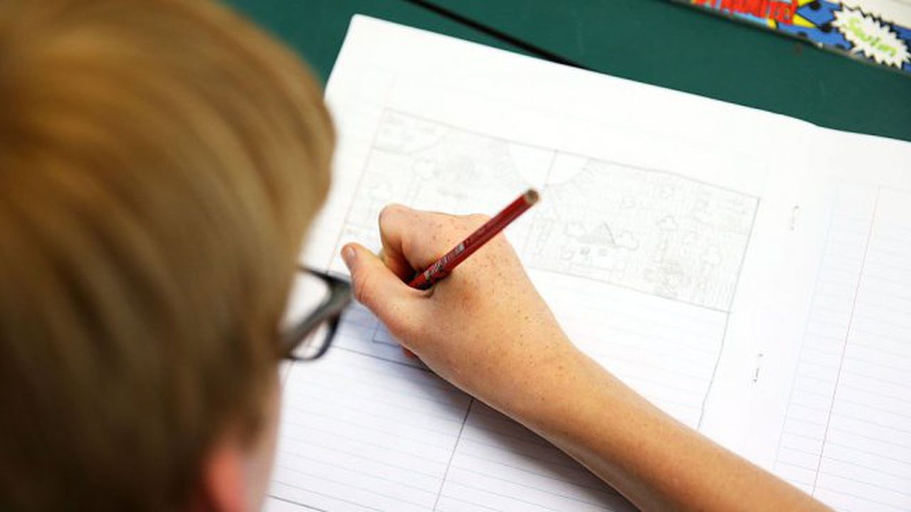 По втори вариант решават задачи 7-класниците на националното външно оценяване по математика