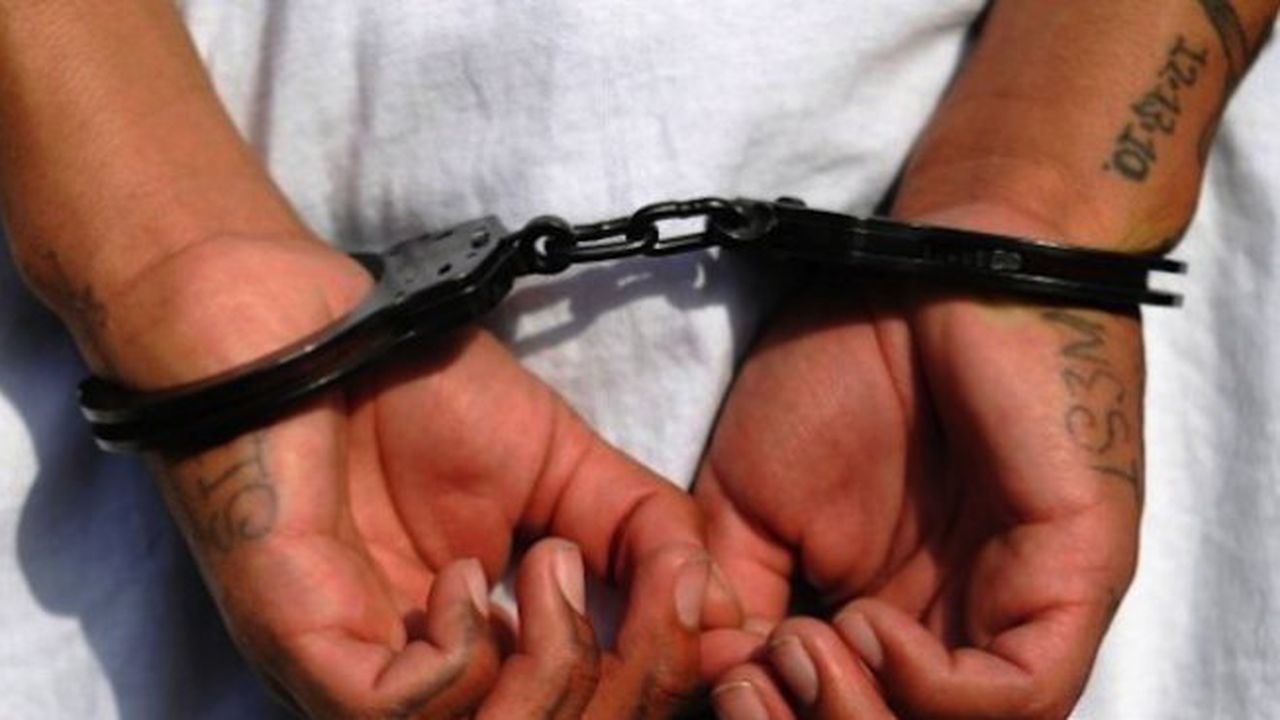 Задържаха двама за нанасяне на средна телесна повреда