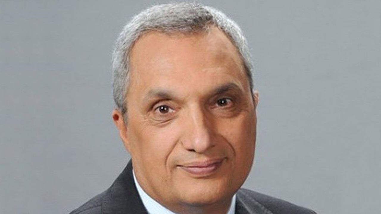 Иван Костов