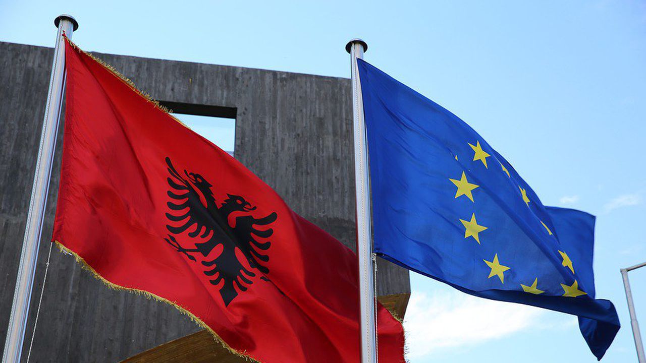 Официално: Албанският парламент призна българското малцинство