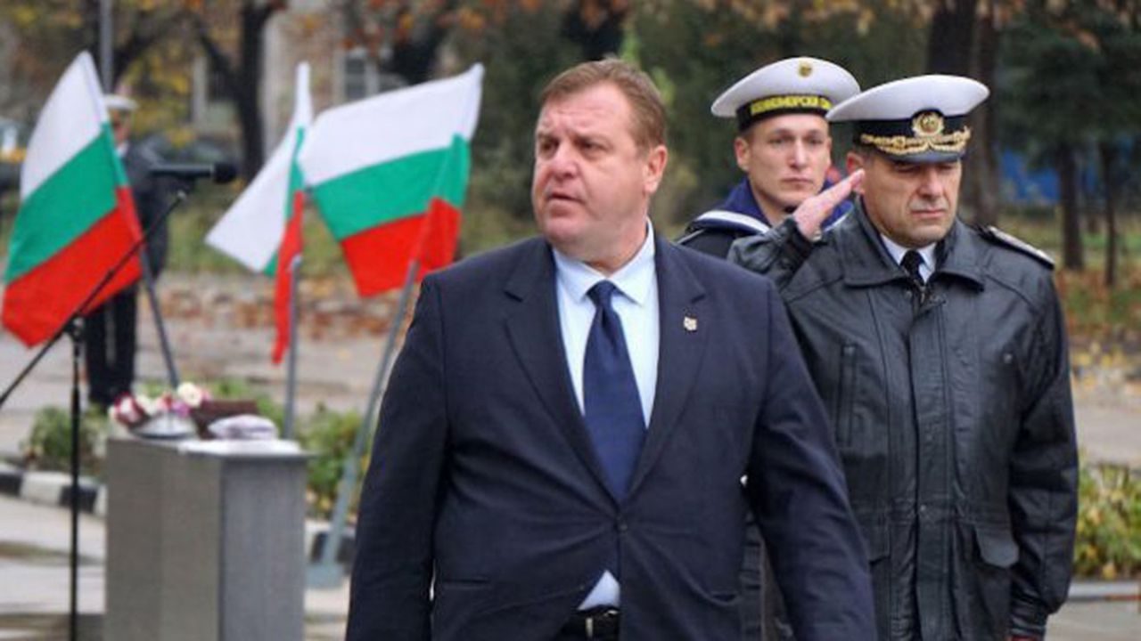 Каракачанов: Армията има една основна мисия – да подпомага населението в критични моменти