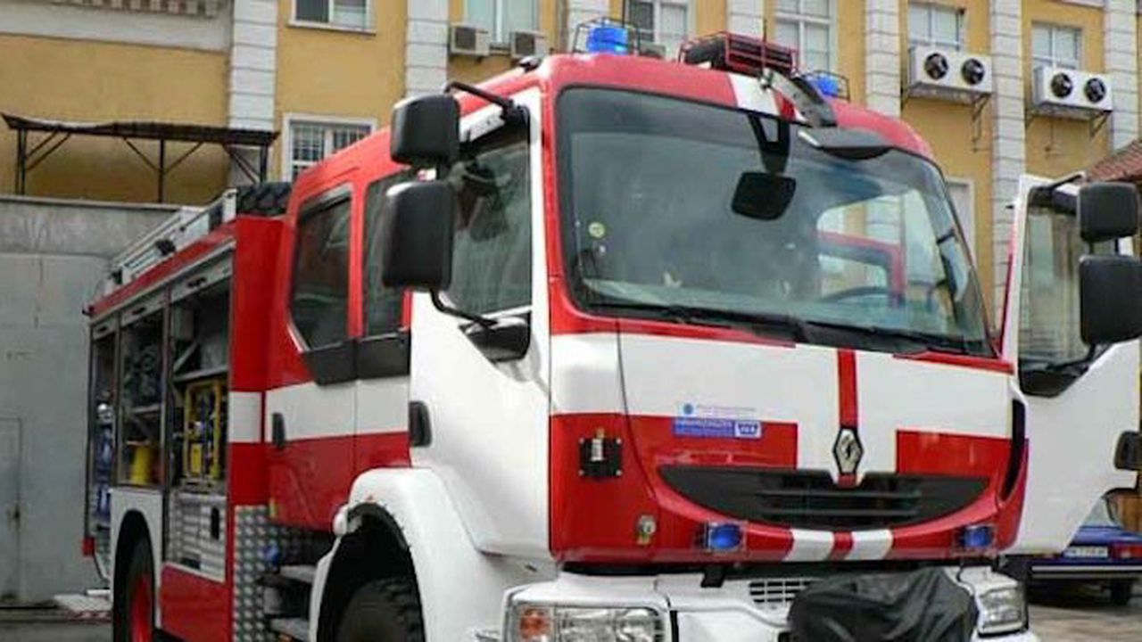 Горя училище в Мездра