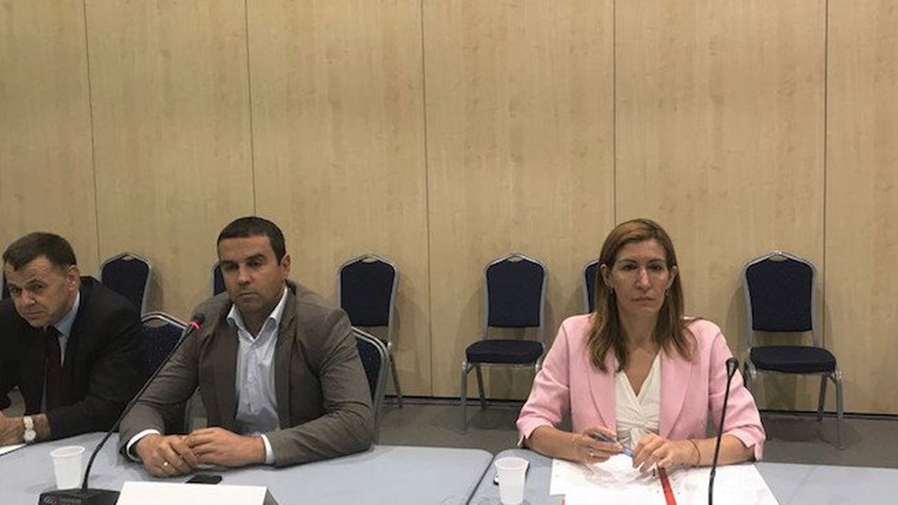 Николина Ангелкова ще проведе работна среща с кметове от област Бургас