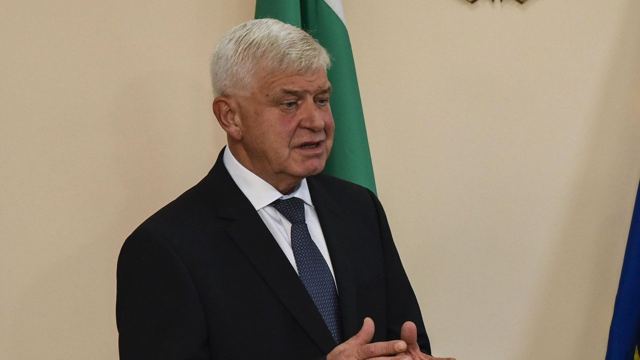 Кирил Ананиев ще създаде работна група за обмисляне на нуждата от национална онкологична стратегия
