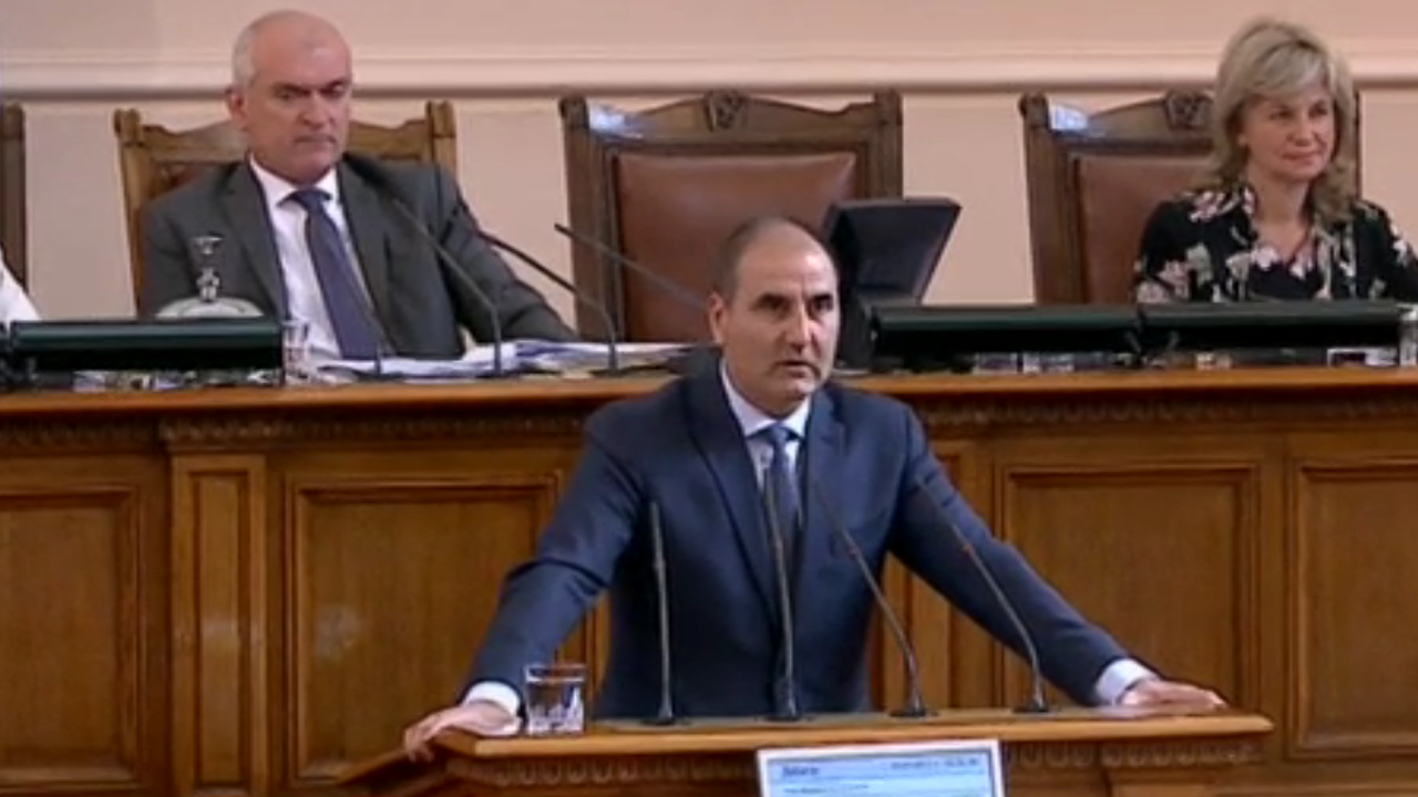 Цветанов: БСП уронват престижа на парламента
