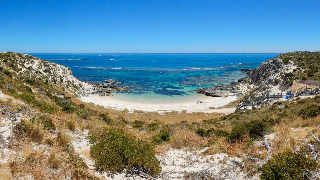 Частник ограничи достъпа до плаж "Корал"