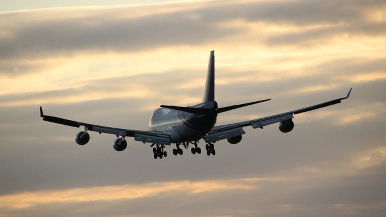 Има задържан за фалшивия сигнал на летище Варна