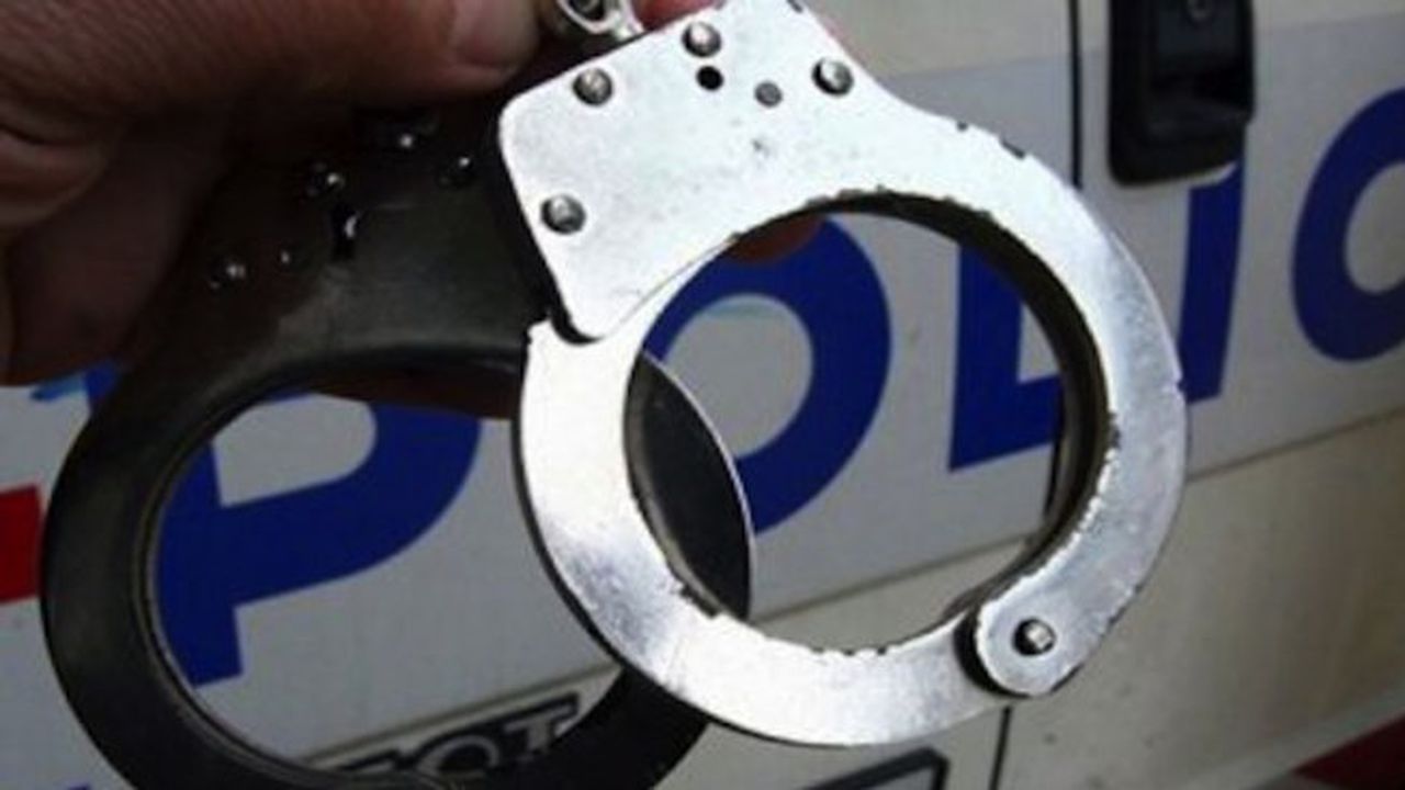 Полицията в Бургас задържа мъж, обявен за издирване за кражби