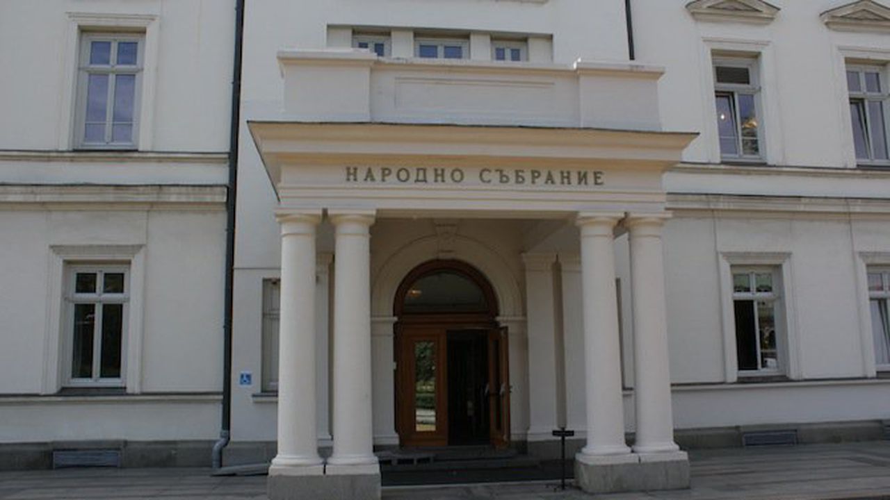 Образователният министър: Увеличението на учителските заплати ще бъде между 5 и 6% (видео)