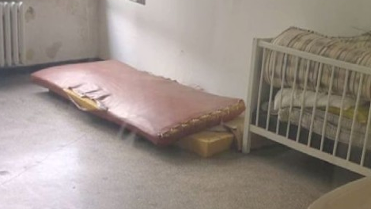 Вижте в каква мизерия се лекуват болните в инфекциозното отделение на Окръжна болница (видео)