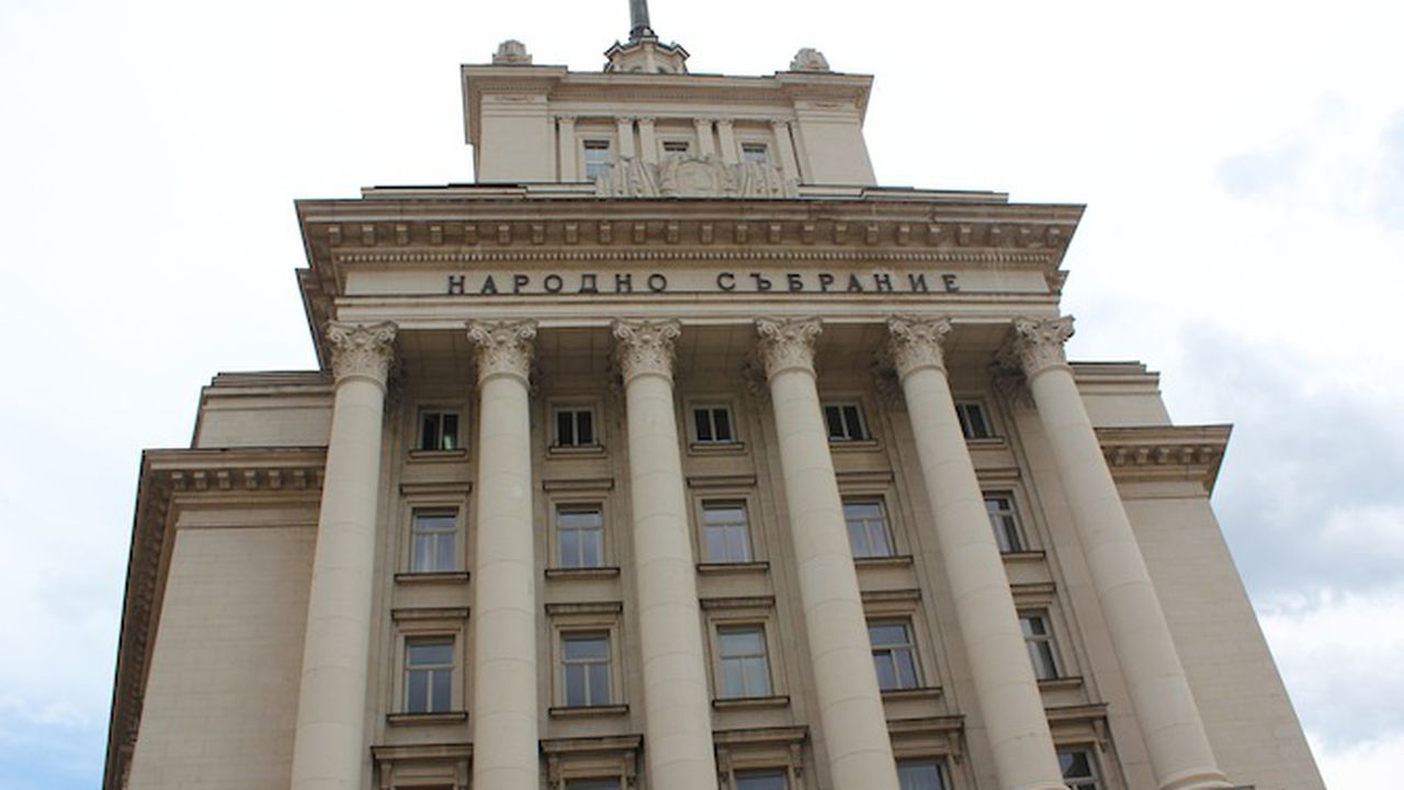 Депутатите със стъклен покрив до края на годината