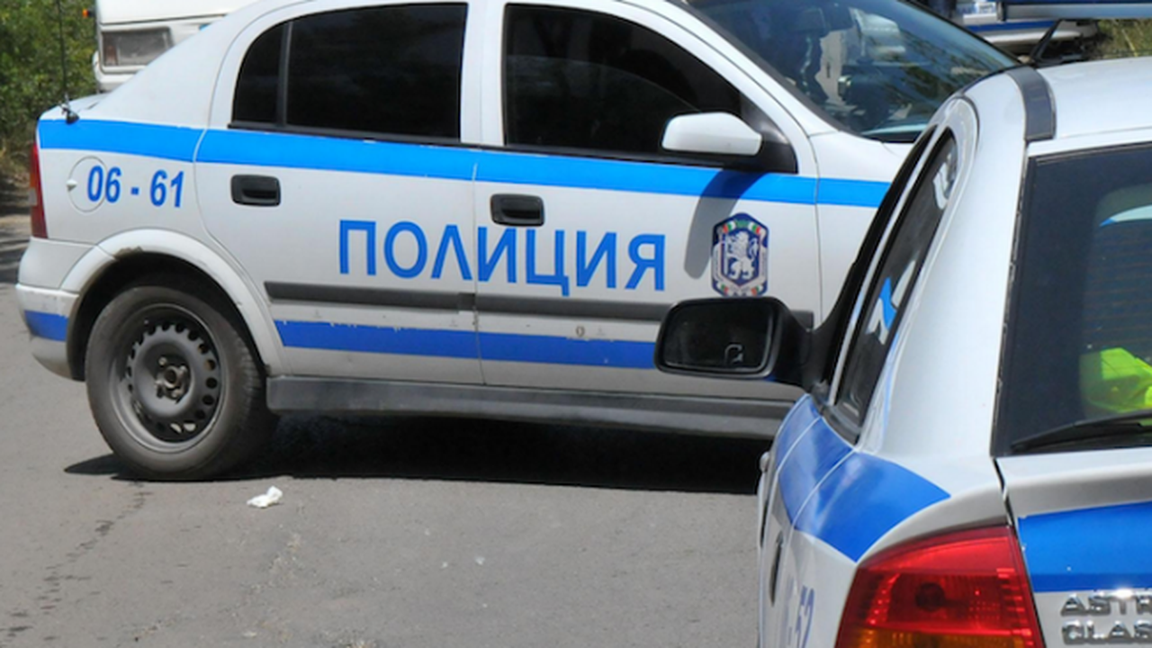 Непълнолетни задигнаха Ленд Роувър