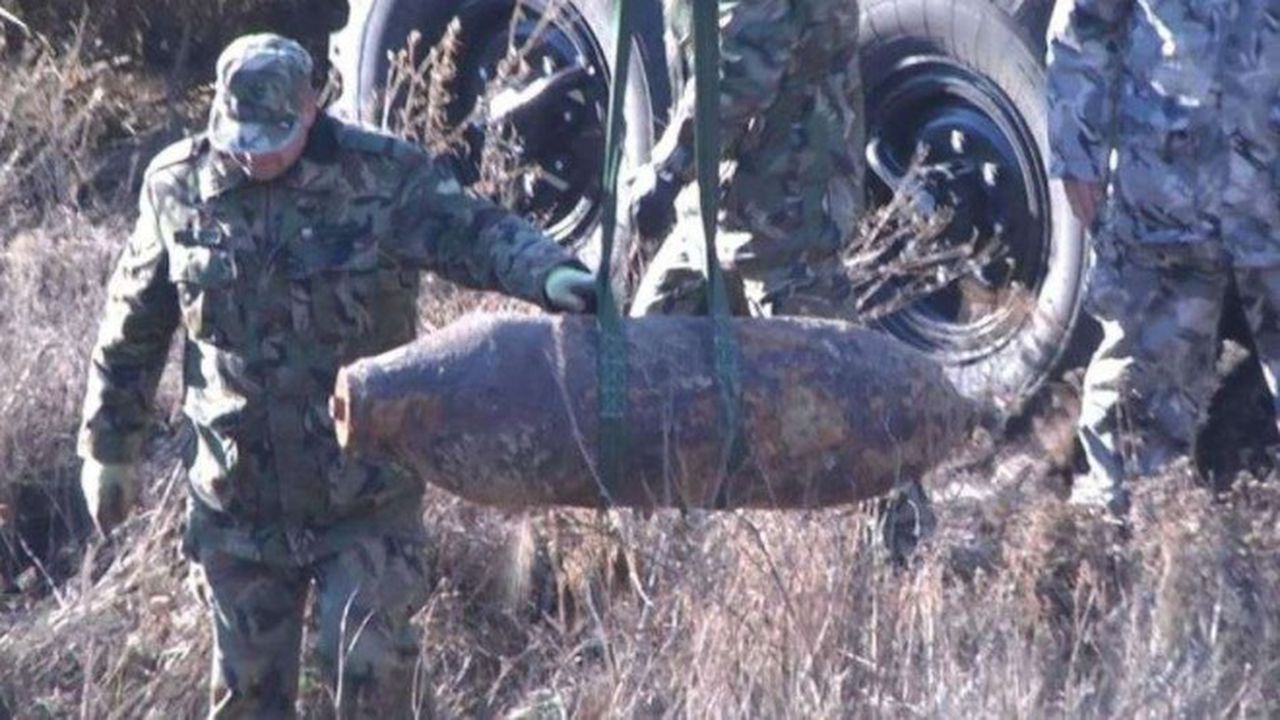 Унищожиха на полигон Сливница авиобомбата, открита в центъра на София (снимки)