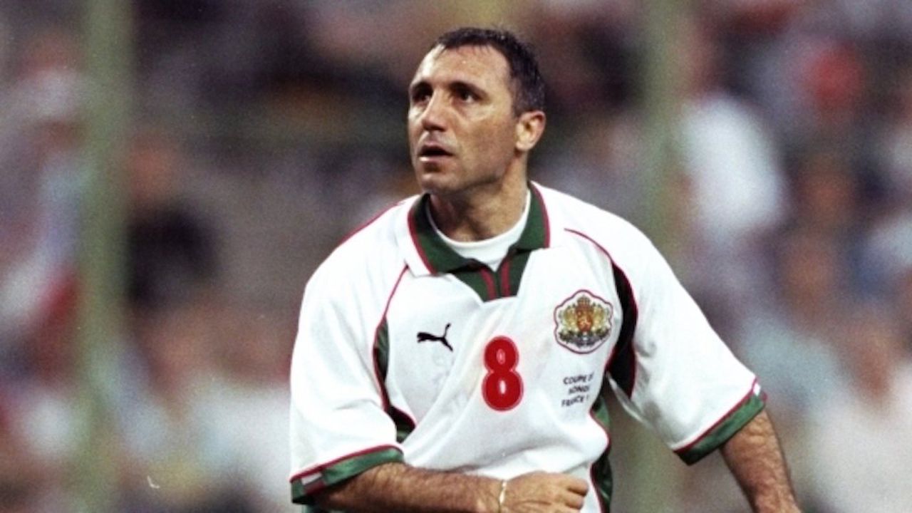 Христо Стоичков съветва в книга "Как да печелим във футбола"