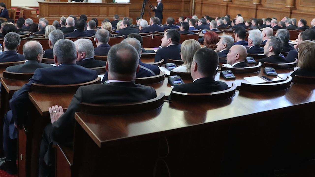 Парламентът с редовни заседания на 20 и 21 април