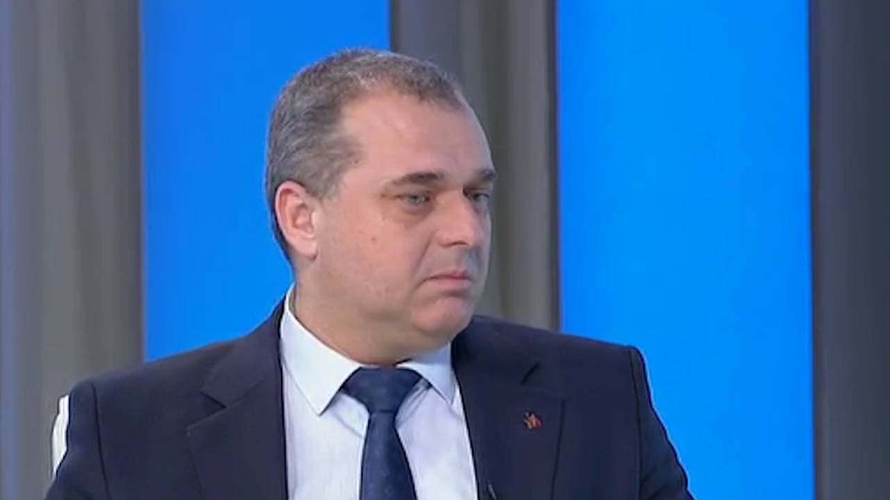 Искрен Веселинов: Гражданството е правен акт, принадлежността към нация е нещо съвсем различно (виде
