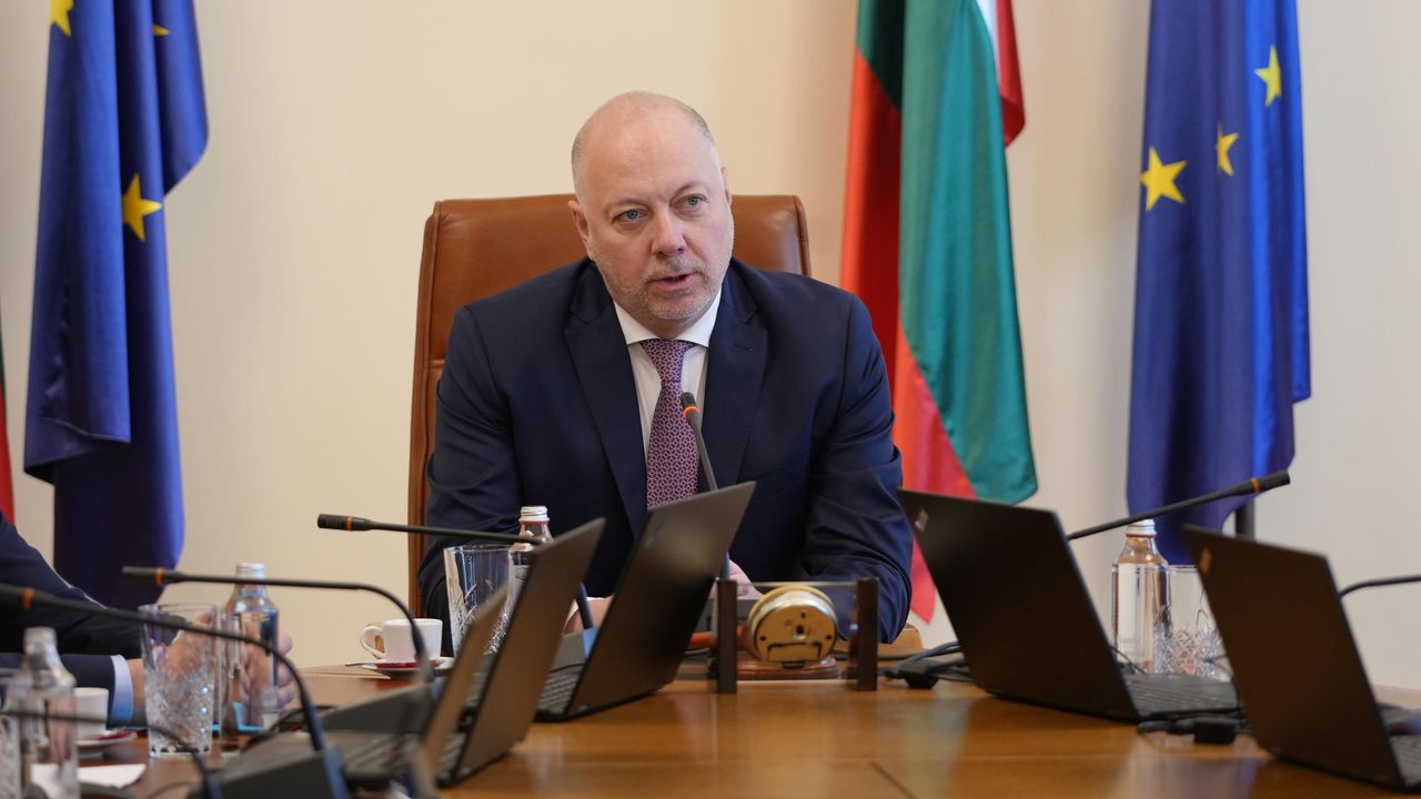 Вижте какви решения ще взема кабинетът "Желязков" утре