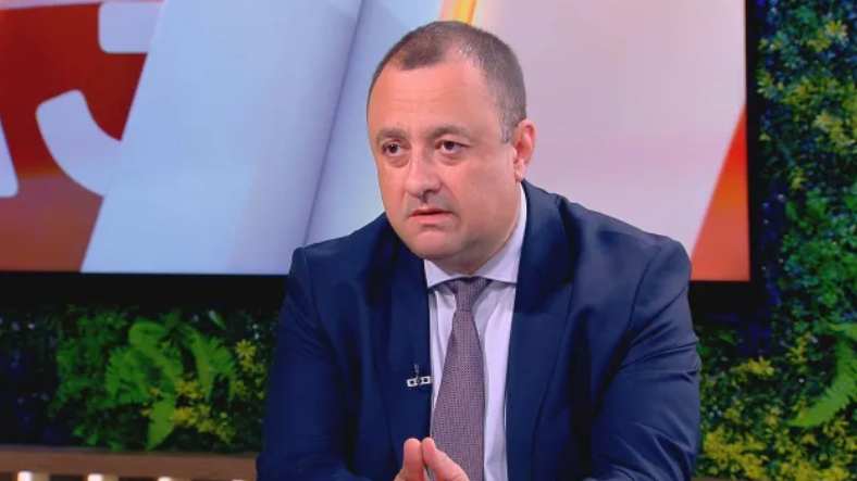 Иван Иванов с коментар след поредната катастрофа на пътя Телиш-Радомирци" - лобното място на Сияна