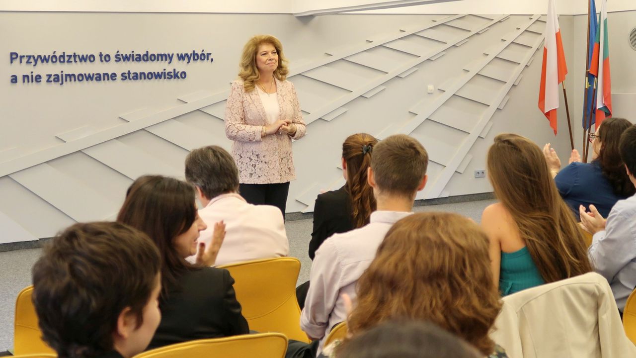 Вицепрезидентът Йотова се срещна с представители на българската общност в Краков