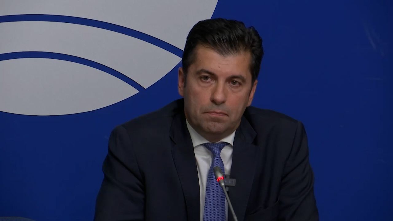 Оставката на Кирил Петков - първа точка в дневния ред на парламента