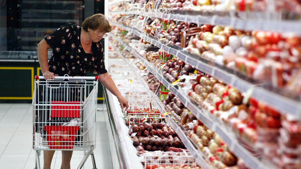 Всеки българин хвърля средно по 93 кг храна на година